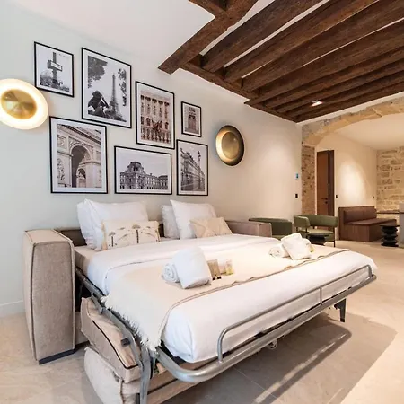 Apartment Luxury And Elegance Place Des Vosges